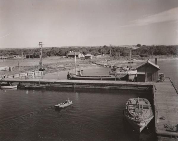 Photo of south pier at Swan Island in 1953